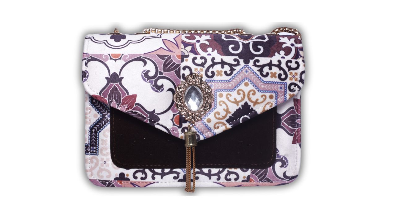 Floral Chain Bag with Vintage Charm